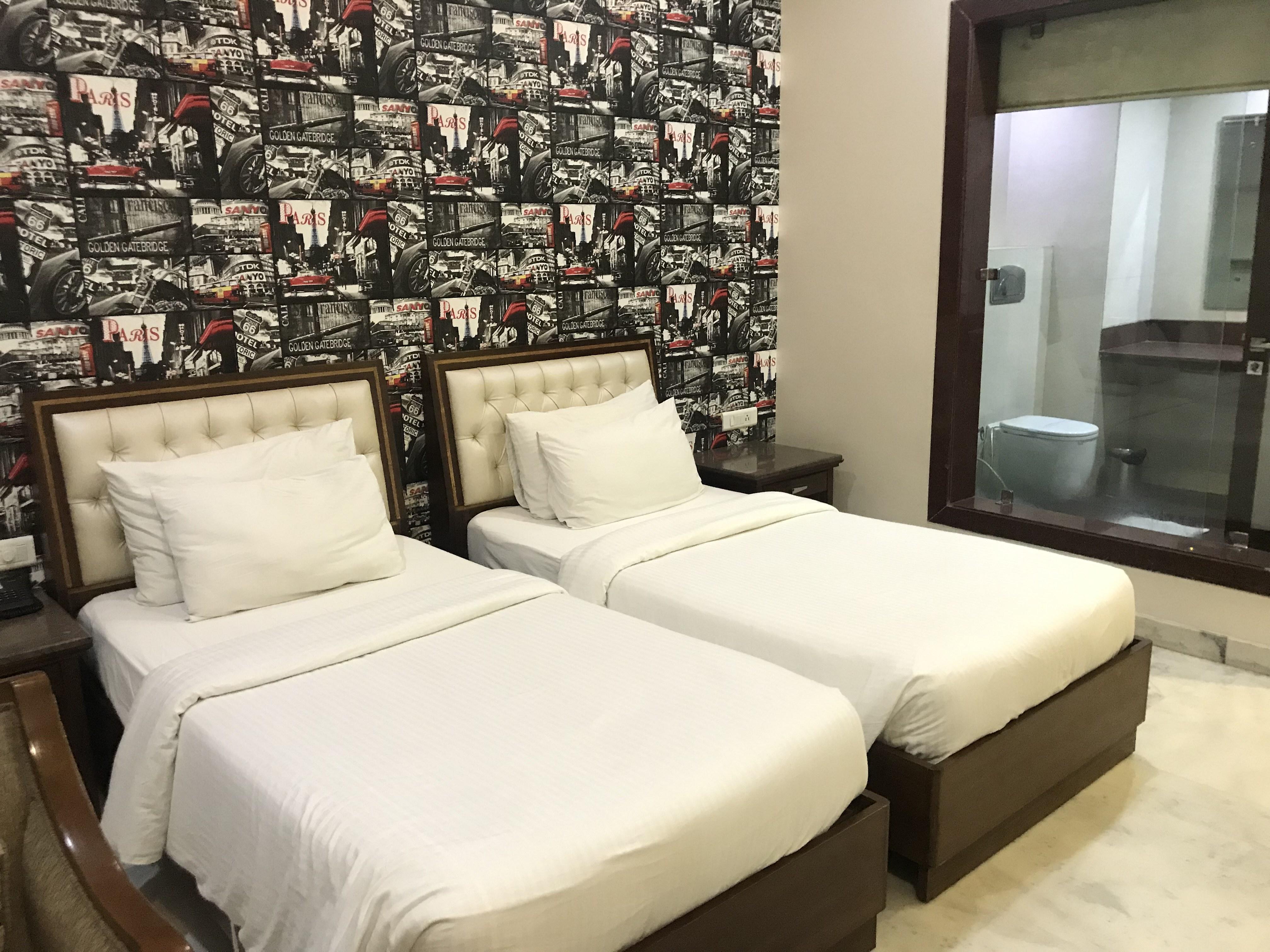 Karnāl Hotel Leela Grande מראה חיצוני תמונה