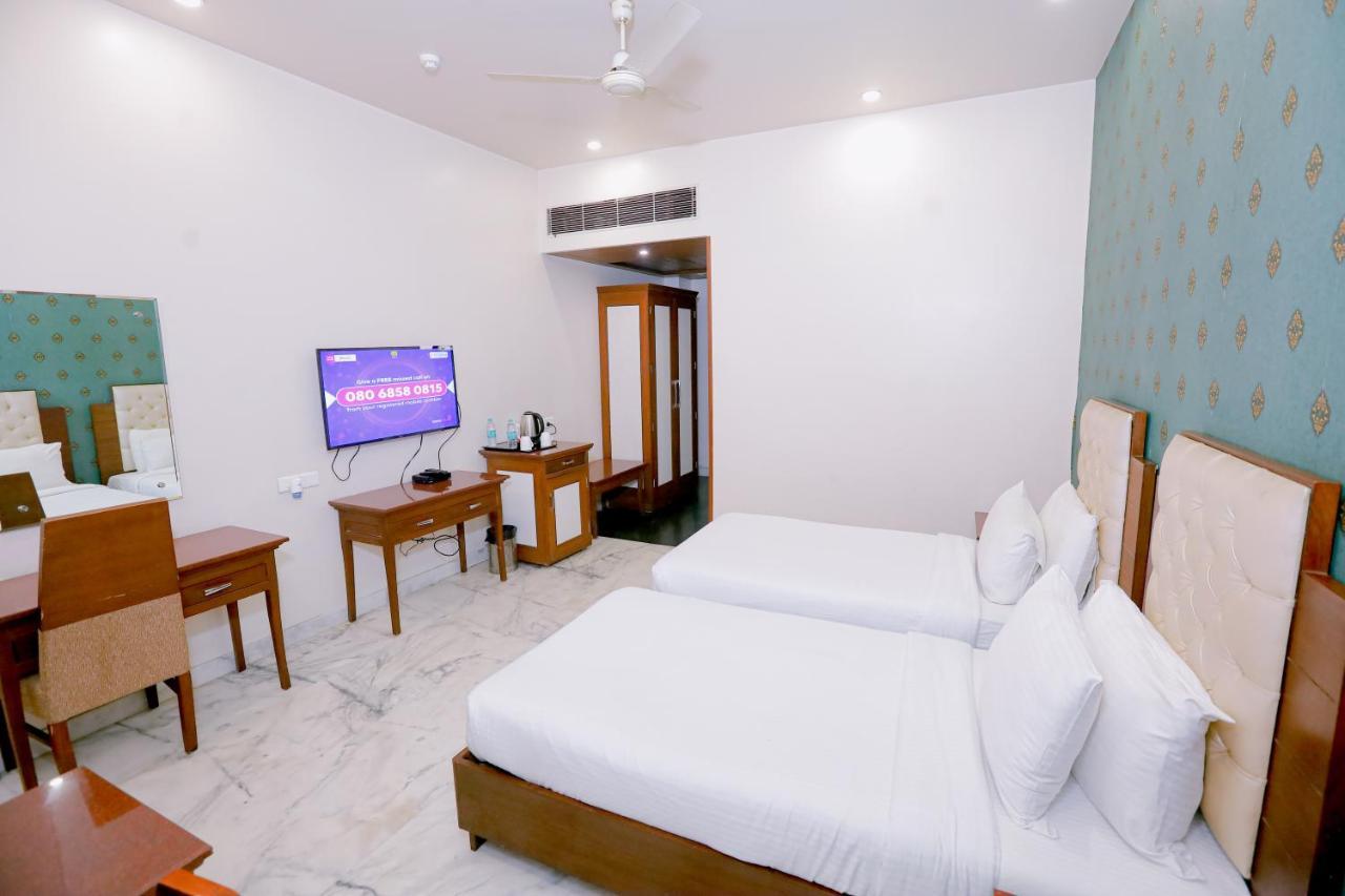 Karnāl Hotel Leela Grande מראה חיצוני תמונה