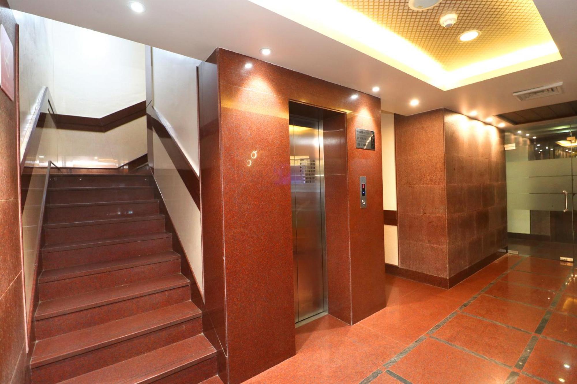 Karnāl Hotel Leela Grande מראה חיצוני תמונה