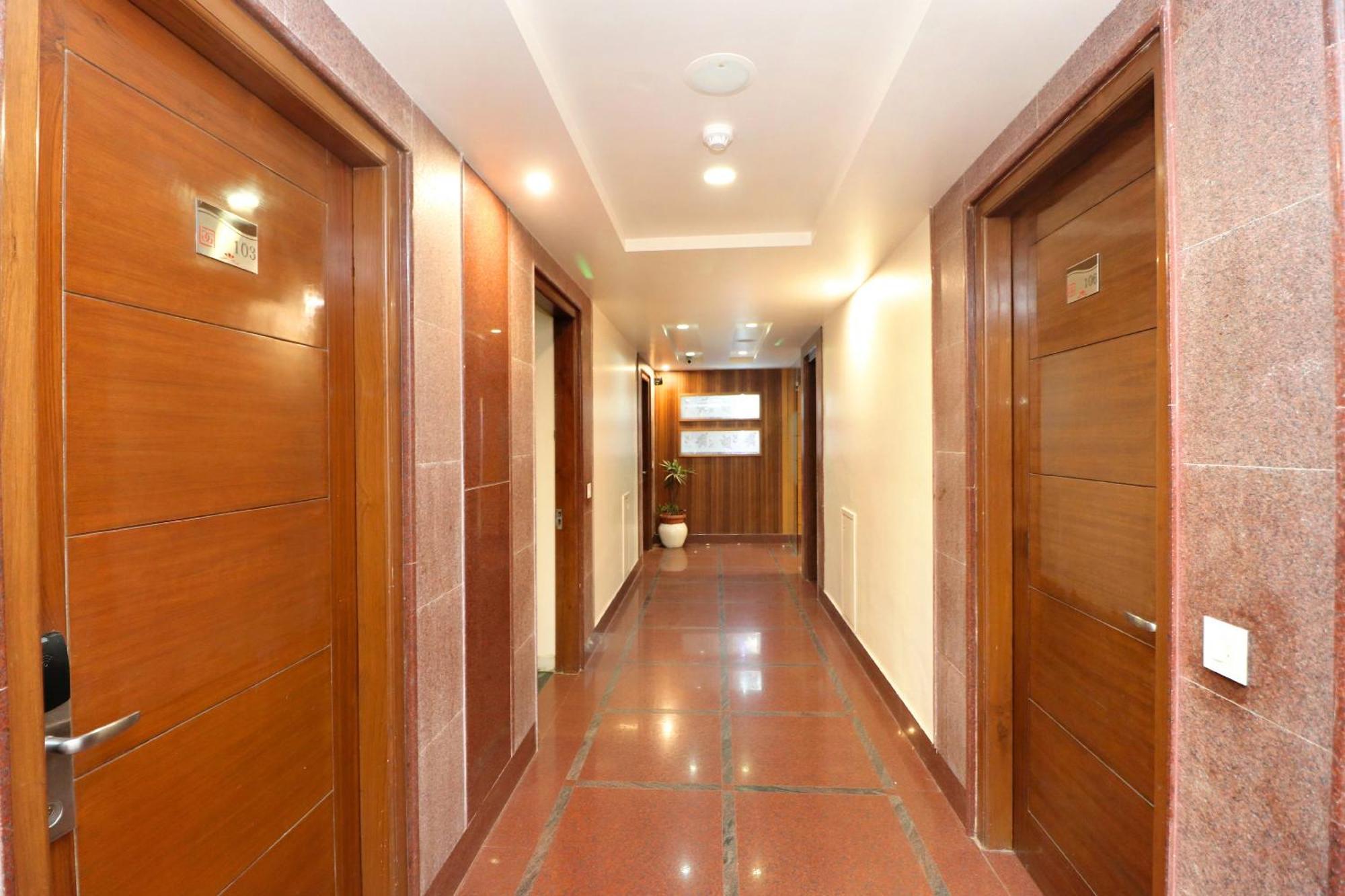Karnāl Hotel Leela Grande מראה חיצוני תמונה