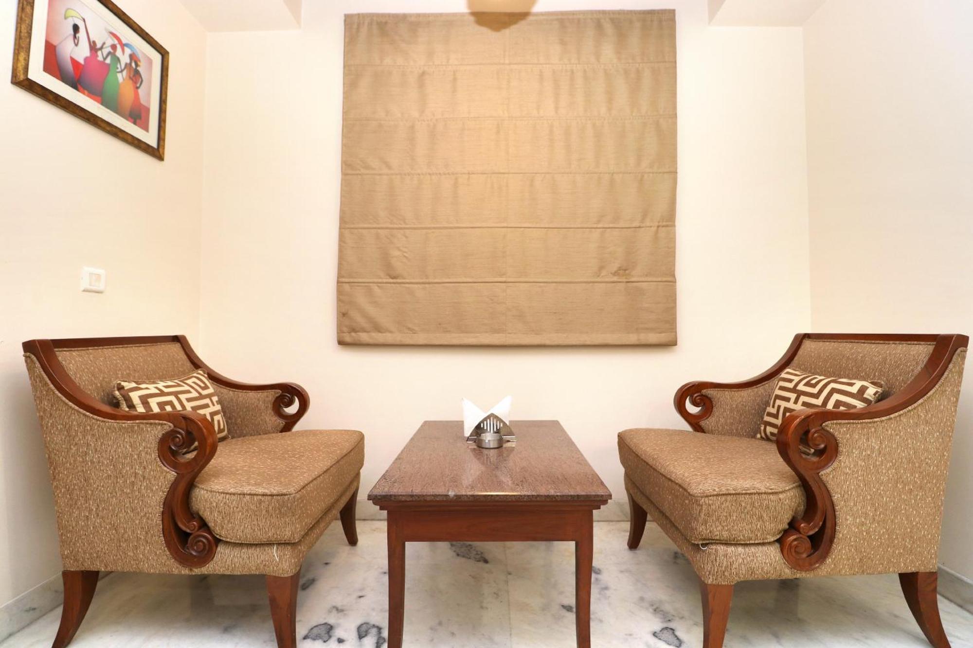 Karnāl Hotel Leela Grande מראה חיצוני תמונה